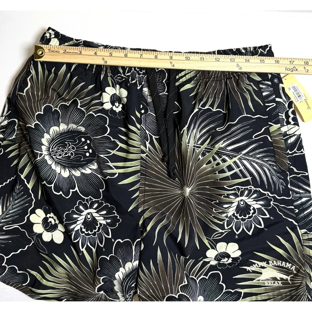 Tommy Bahama Men's Swim Trunks Size M Black Floral Hawaiian Board Shorts NWT‎
